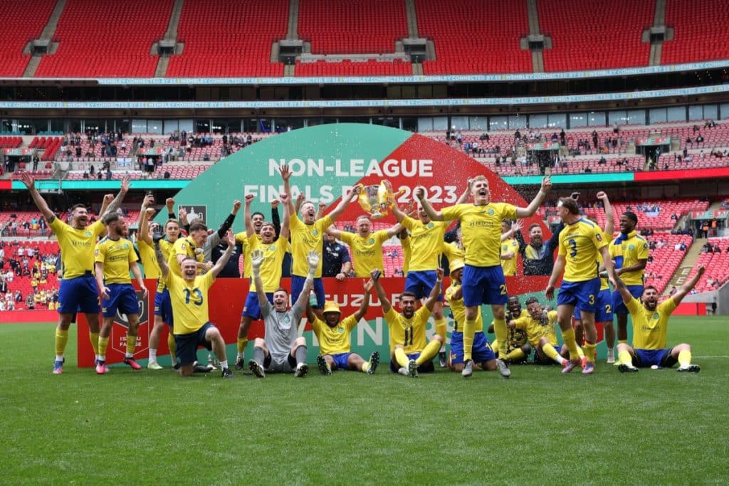 FA VASE - Giải bóng đá phi chuyên nghiệp toàn quốc Anh