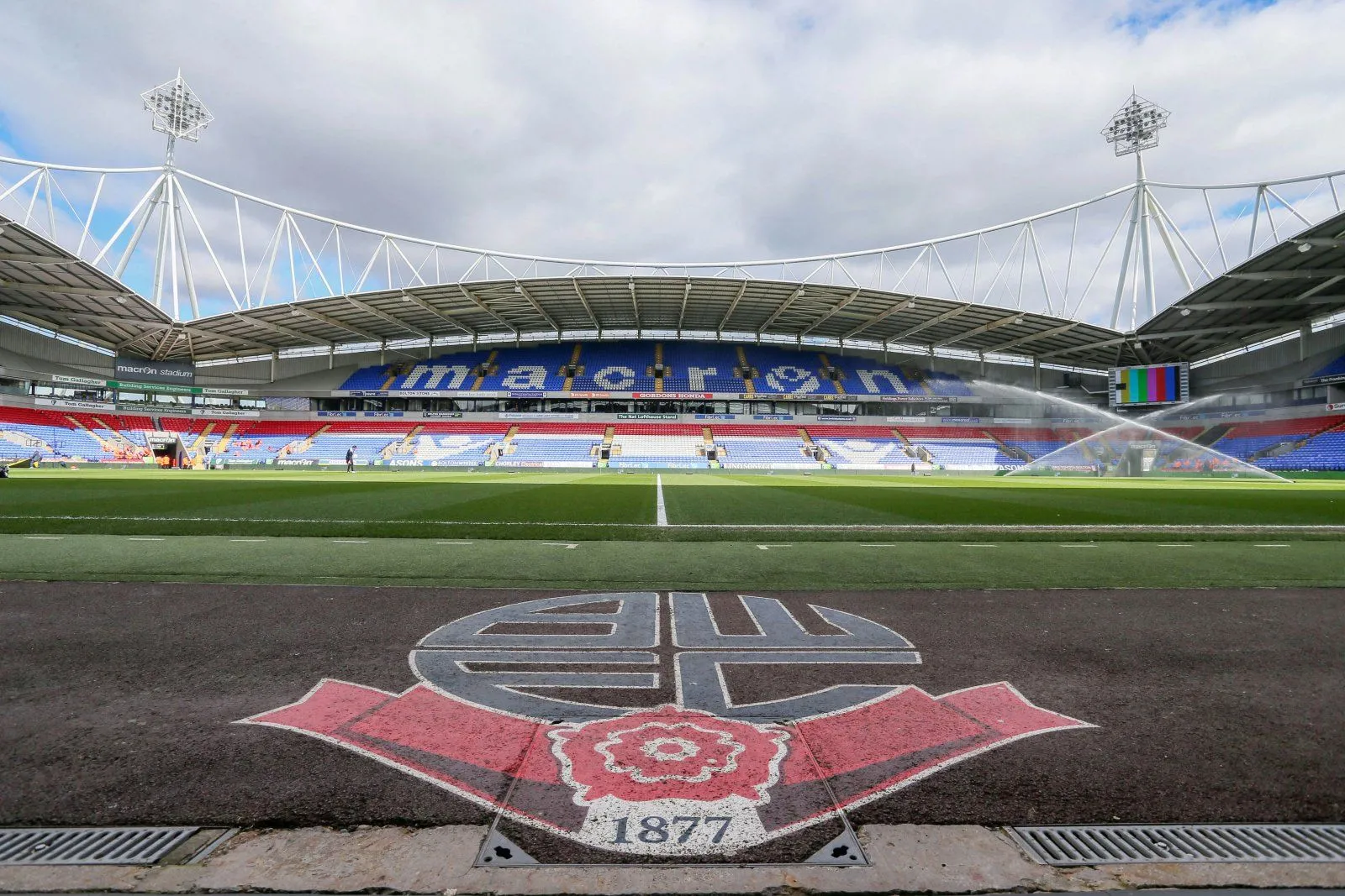 Sân vận động Toughsheet Community, sân nhà của Bolton Wanderers, nơi Nigel Lonwijk có thể tỏa sáng