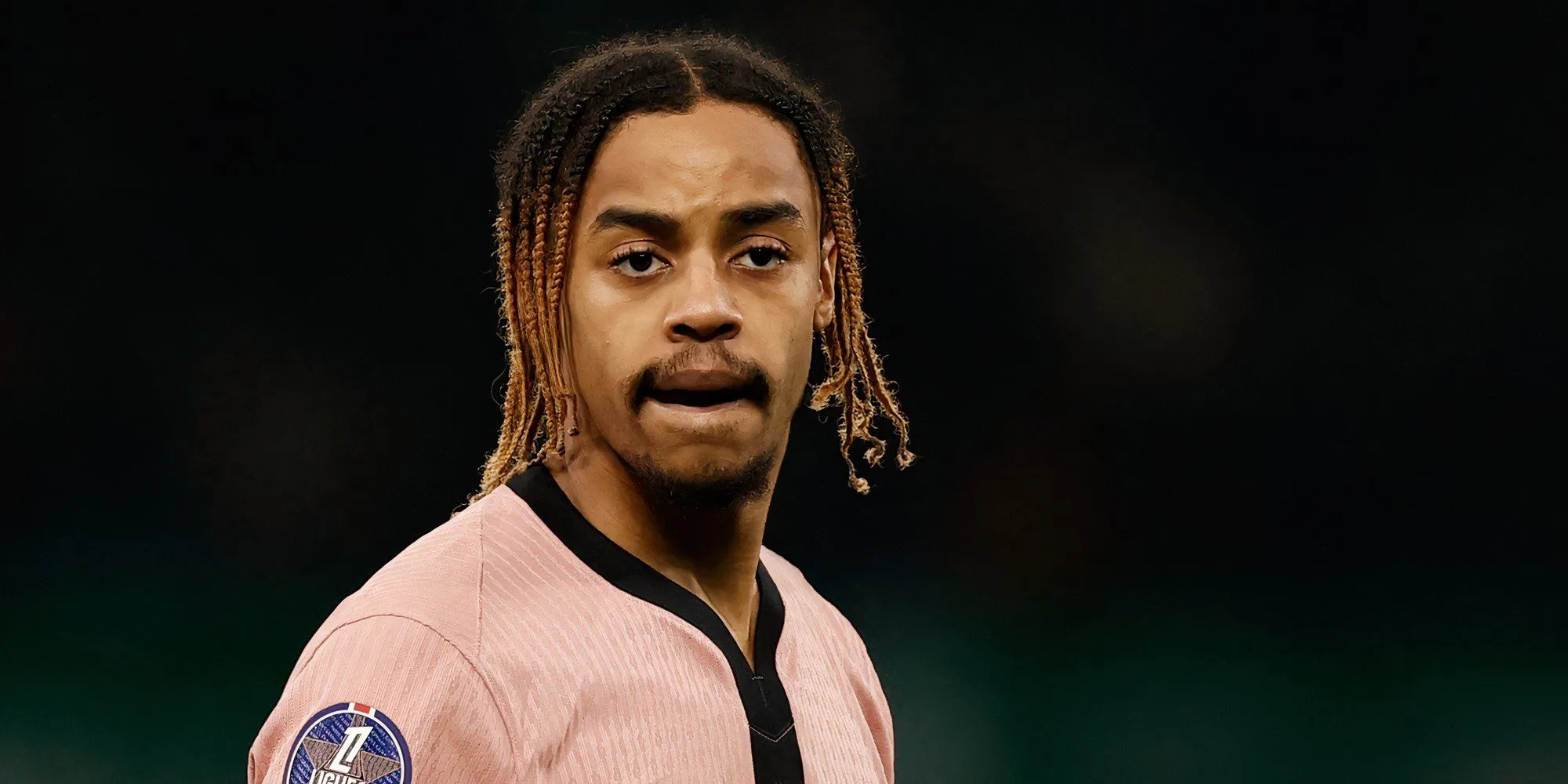 Bradley Barcola thi đấu cho PSG