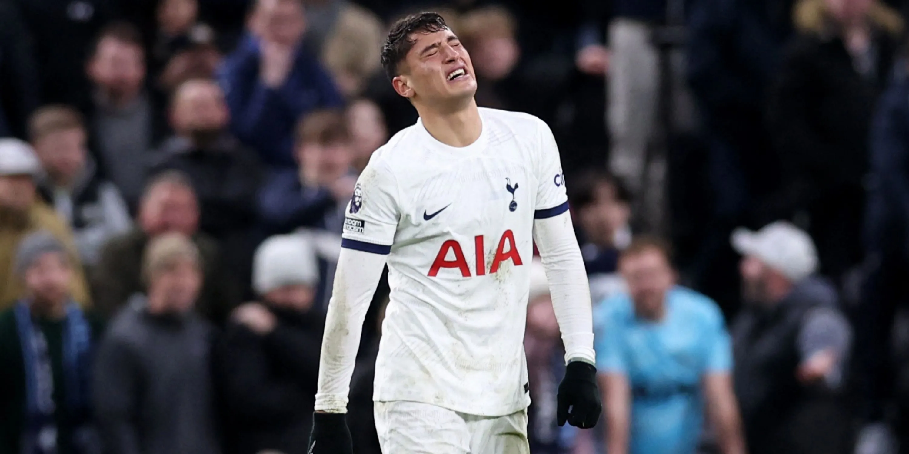 Tiền đạo Alejo Veliz trong màu áo Tottenham tại Premier League