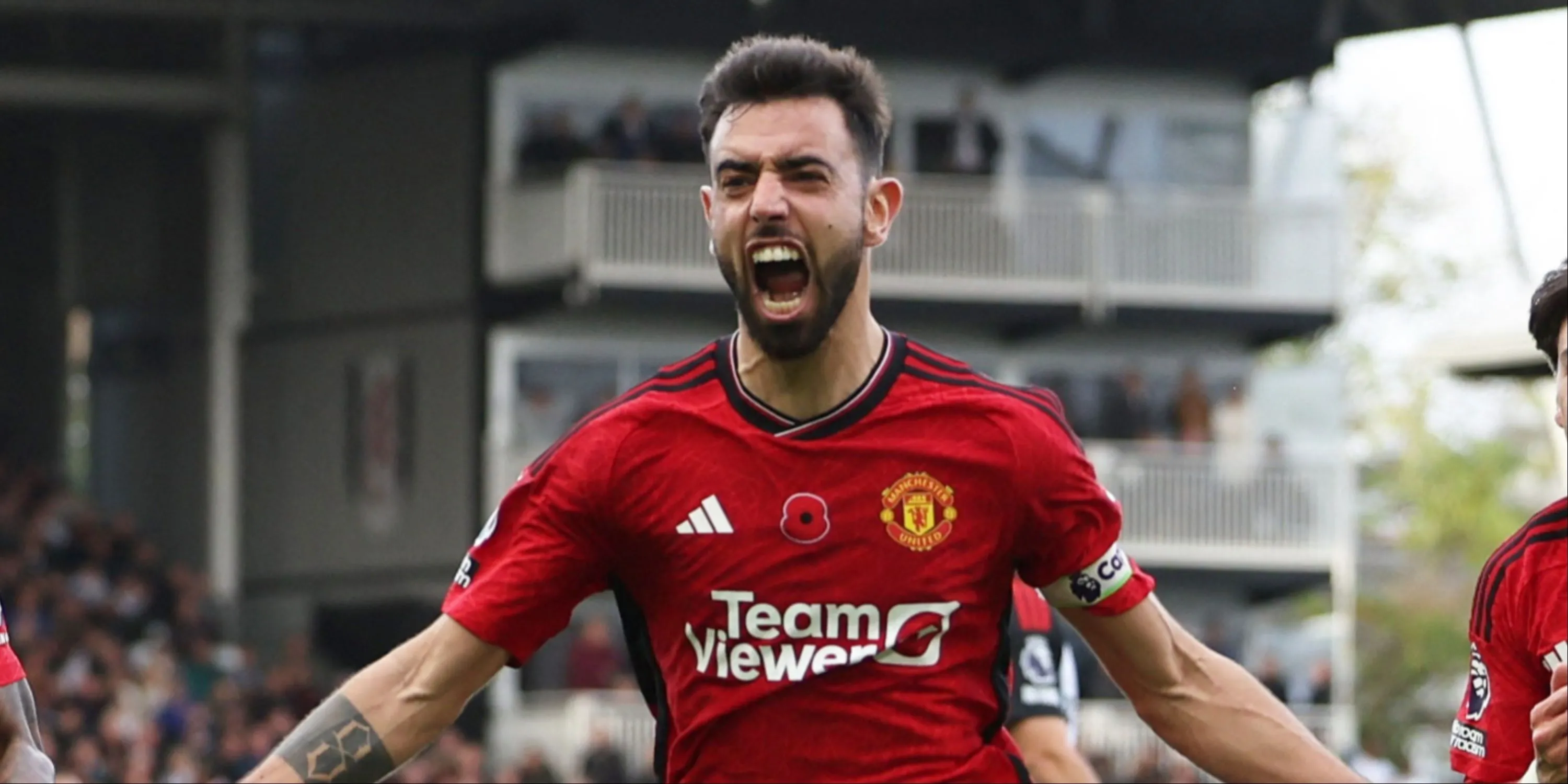 Bruno Fernandes ăn mừng bàn thắng, tiền vệ của Manchester United là một trong những chuyên gia sút phạt đền hàng đầu.