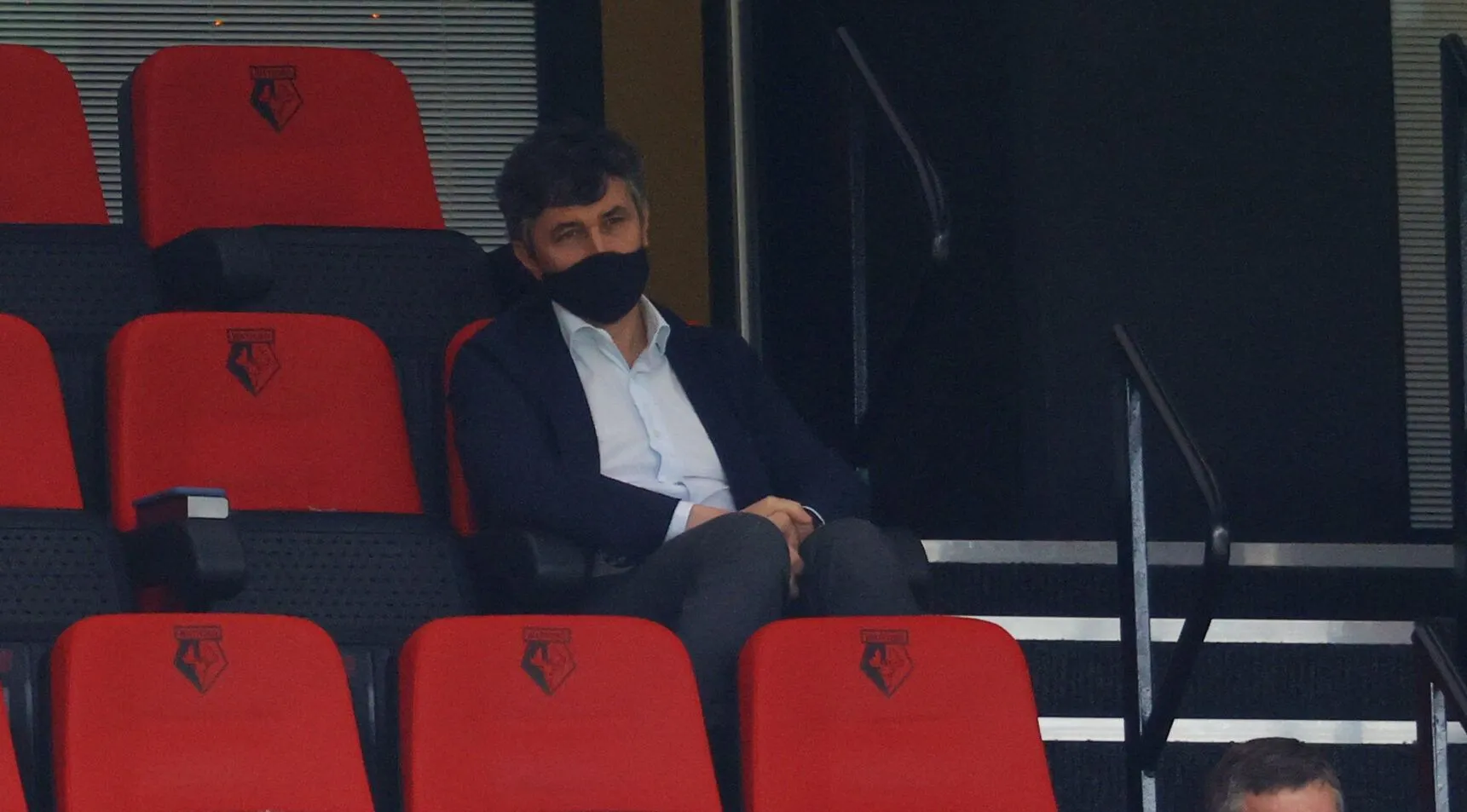 Chủ tịch Watford Gino Pozzo theo dõi trận đấu tại Vicarage Road