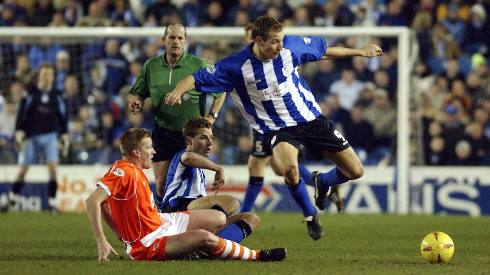 Kim Olsen - Cựu tiền đạo Sheffield Wednesday rời CLB không bàn thắng