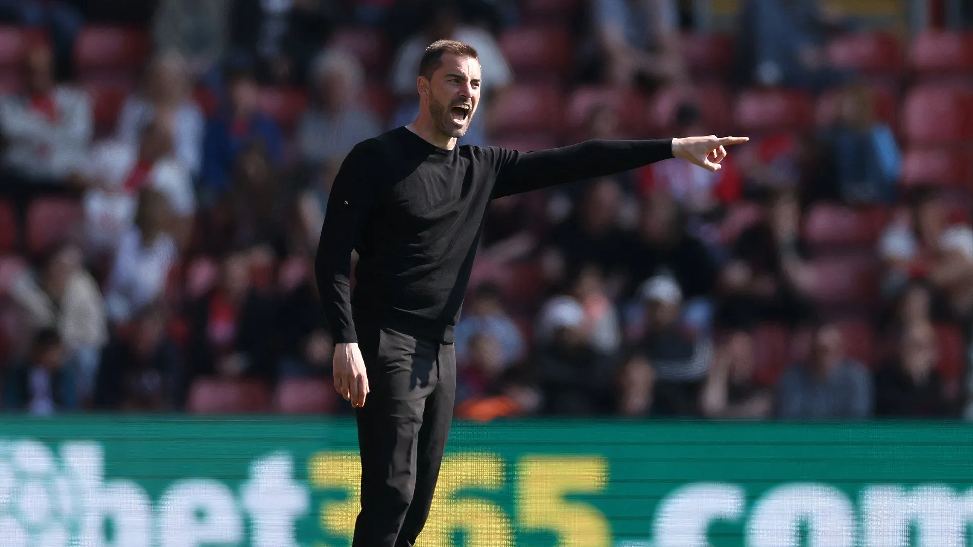 Ruben Selles của Sheffield United phát biểu về vai trò của AI trong tuyển dụng cầu thủ.