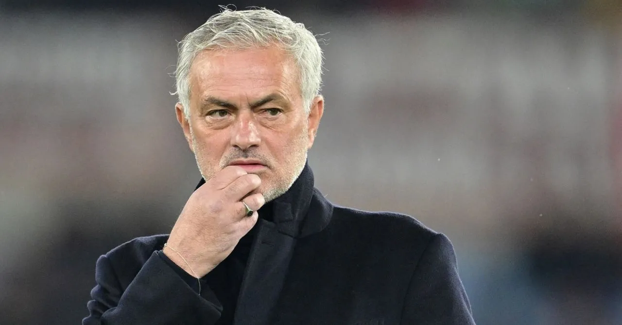 HLV Jose Mourinho chia sẻ quan điểm về người thầy vĩ đại nhất lịch sử Premier League.