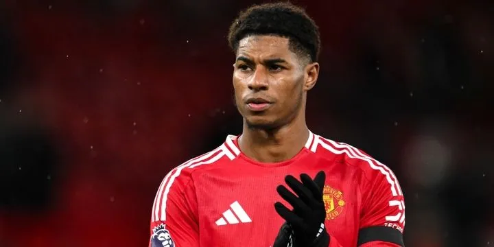 Marcus Rashford trong màu áo Aston Villa, chuẩn bị thể hiện khả năng tấn công của mình