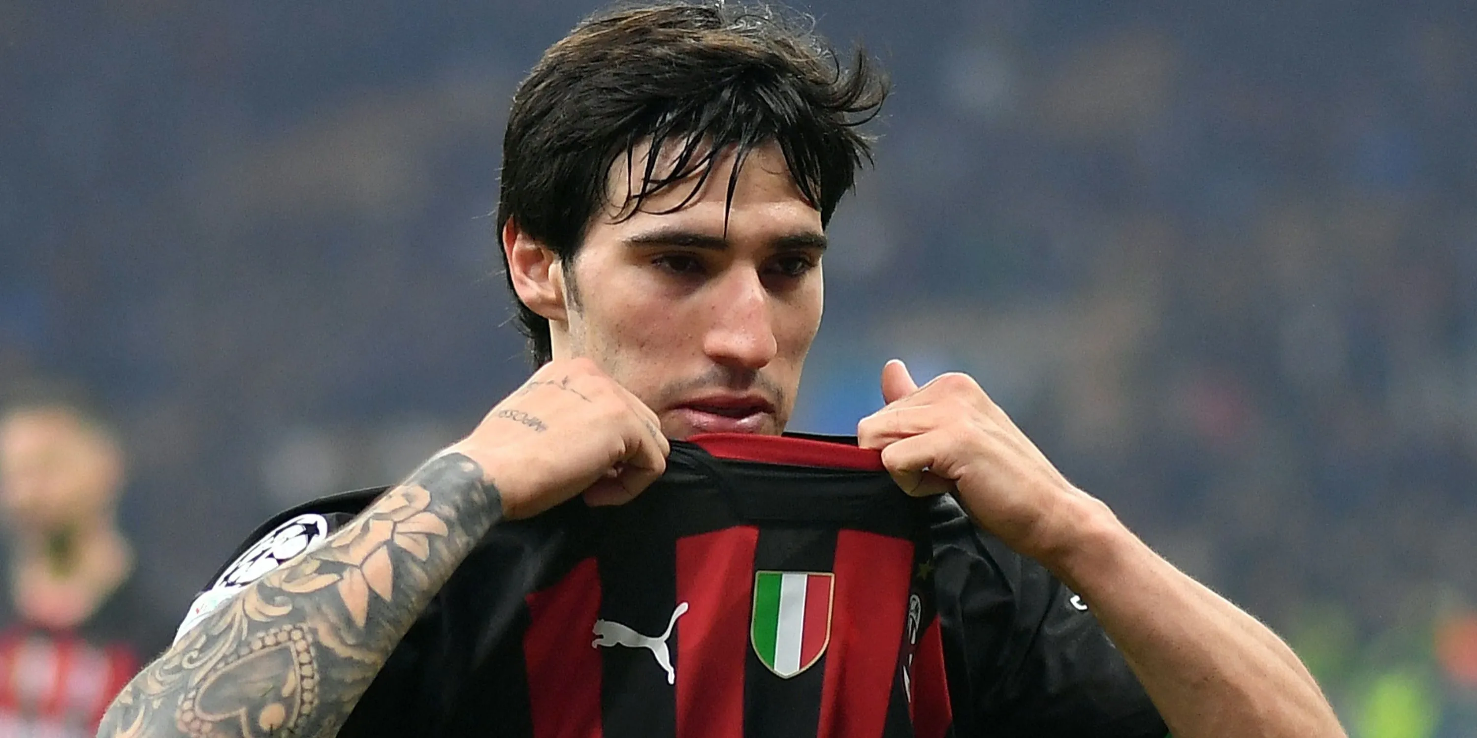 Sandro Tonali trong màu áo AC Milan, trước khi chuyển đến Newcastle United.