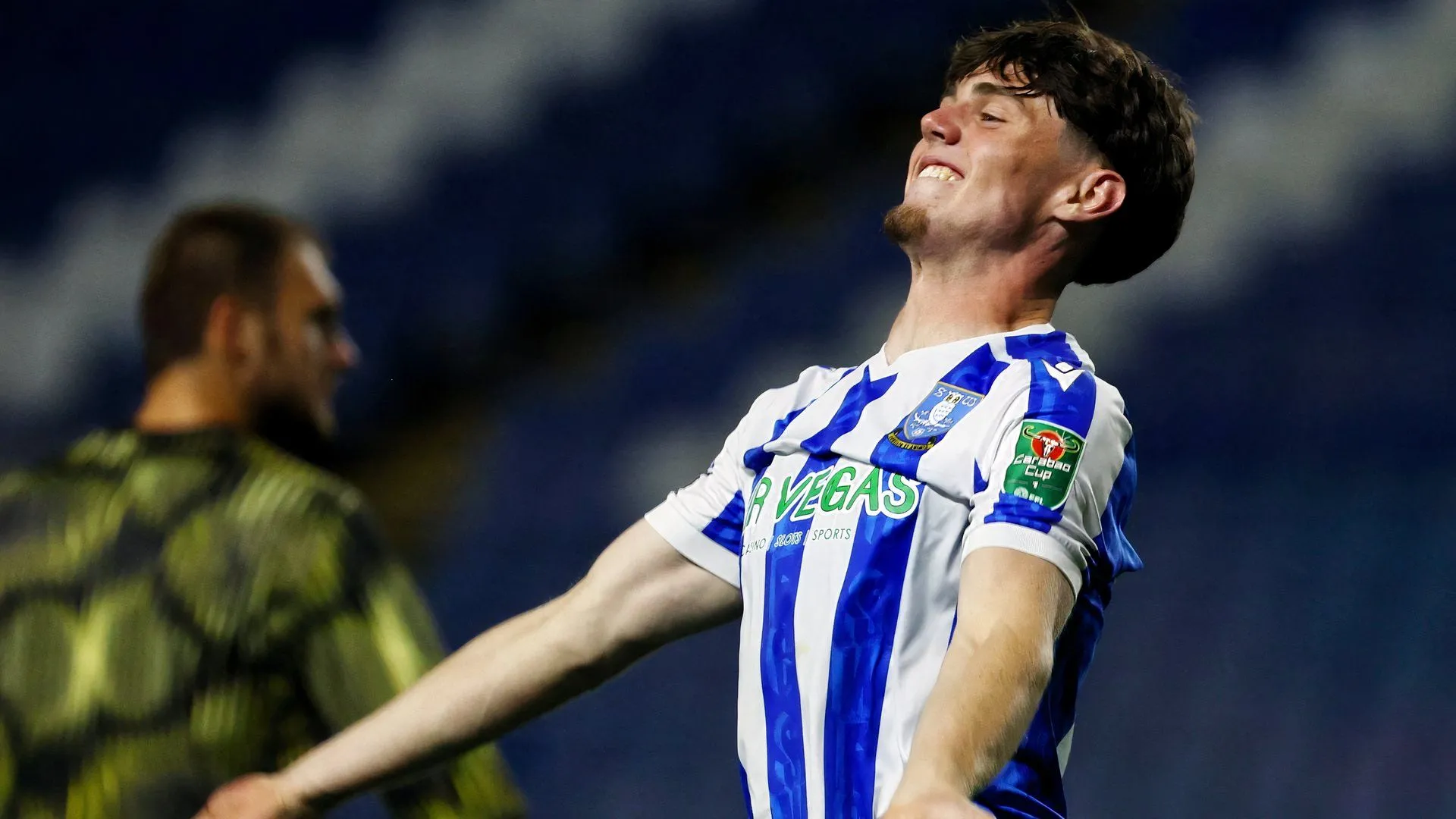 George Brown trong trận đấu Sheffield Wednesday gặp Leeds United tại Elland Road